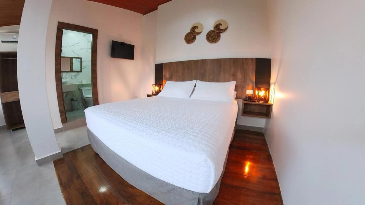 Hotel La Mar ปลายาส ภายนอก รูปภาพ