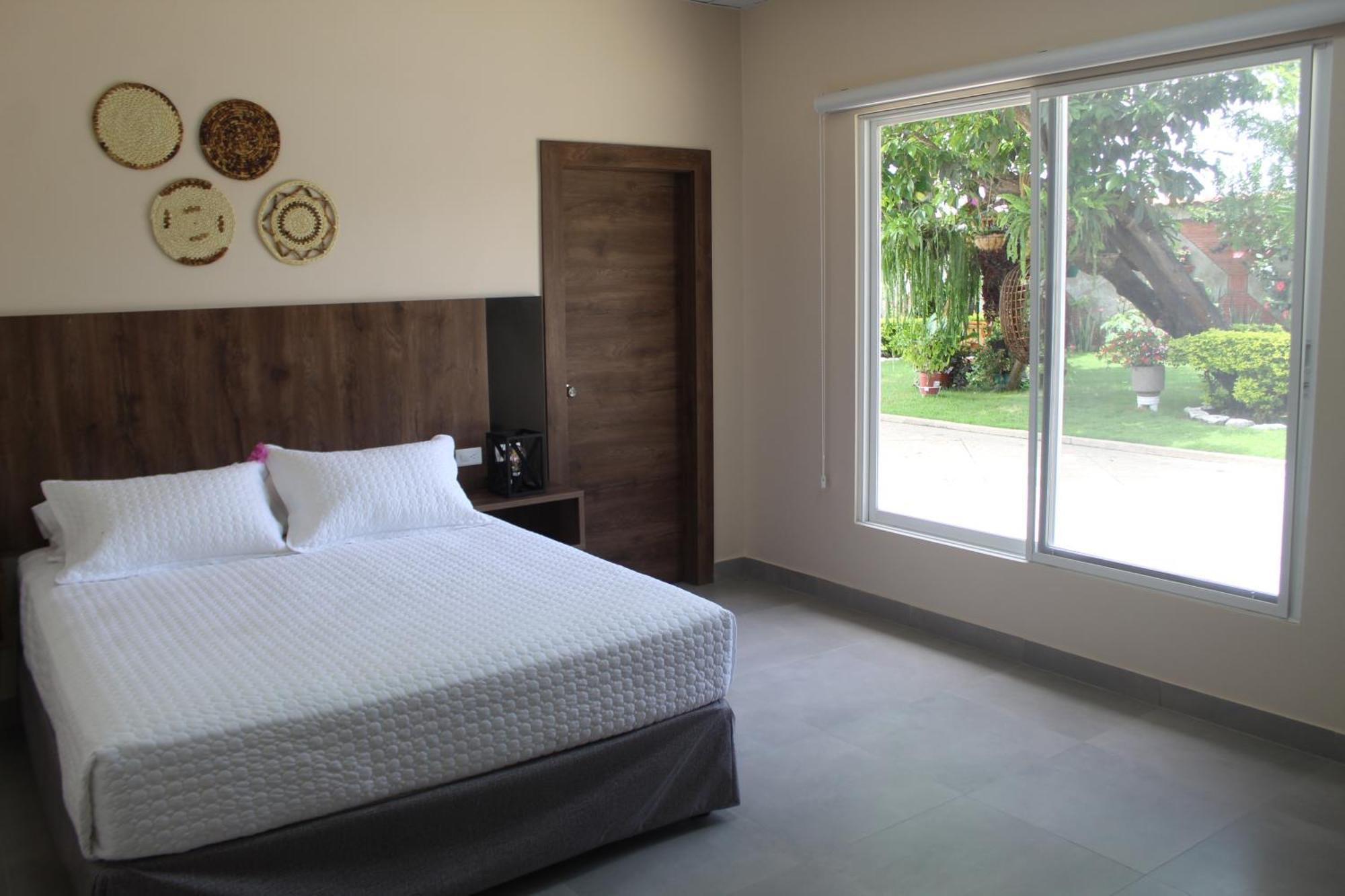 Hotel La Mar ปลายาส ภายนอก รูปภาพ