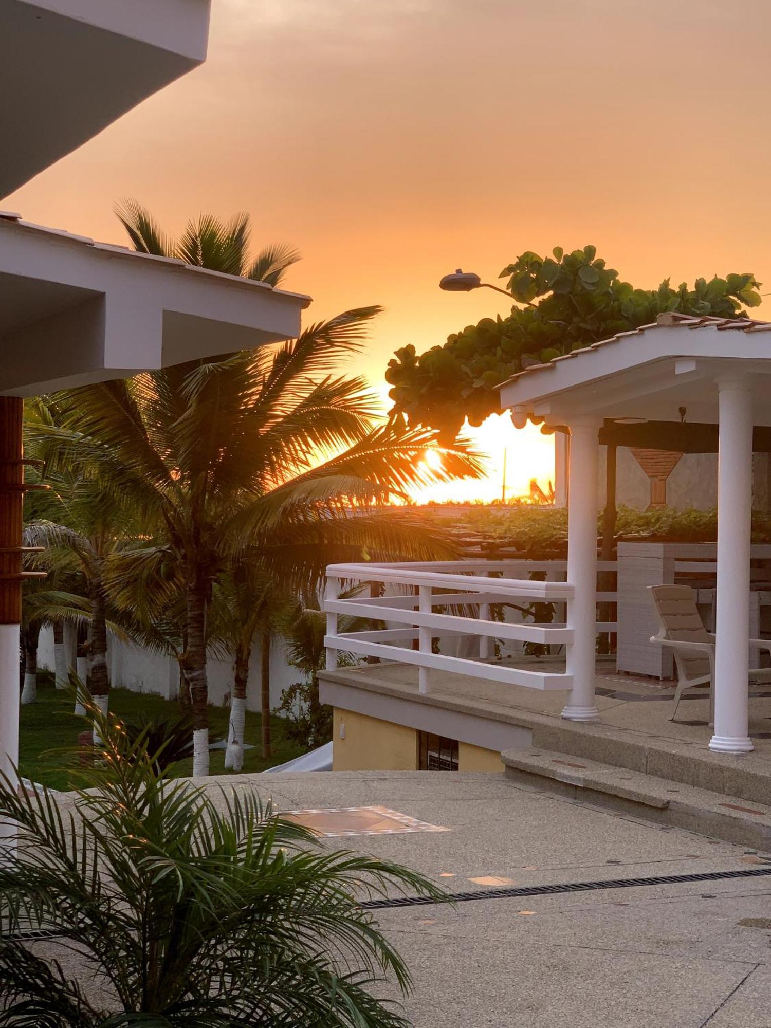 Hotel La Mar ปลายาส ภายนอก รูปภาพ